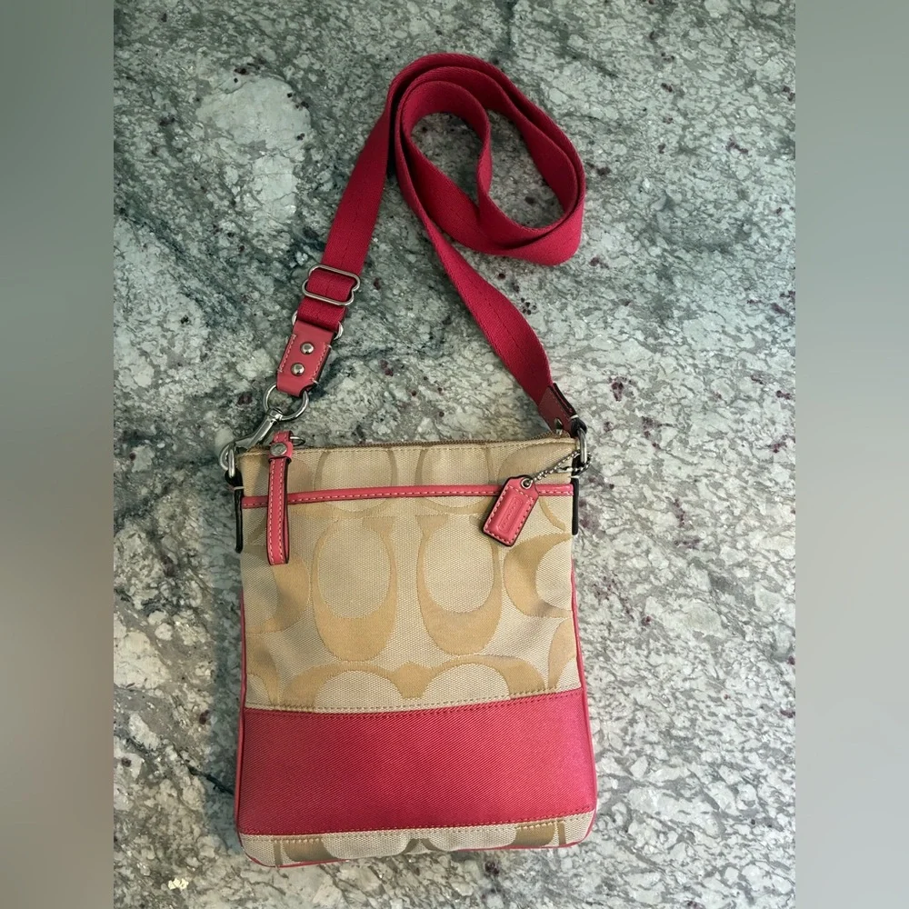 Coach Beige and Pink Crossbody Bag - Picture 8 of 16